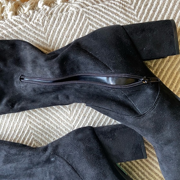 Suede, thigh high boots, worn once. - Picture 2 of 4